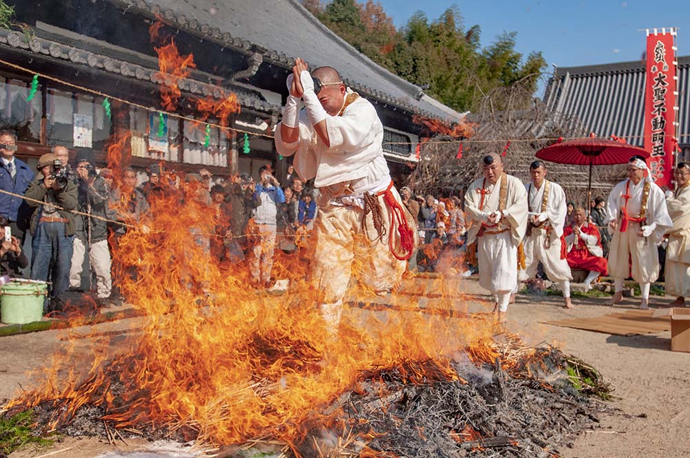 1月初祈祷柴灯護摩供